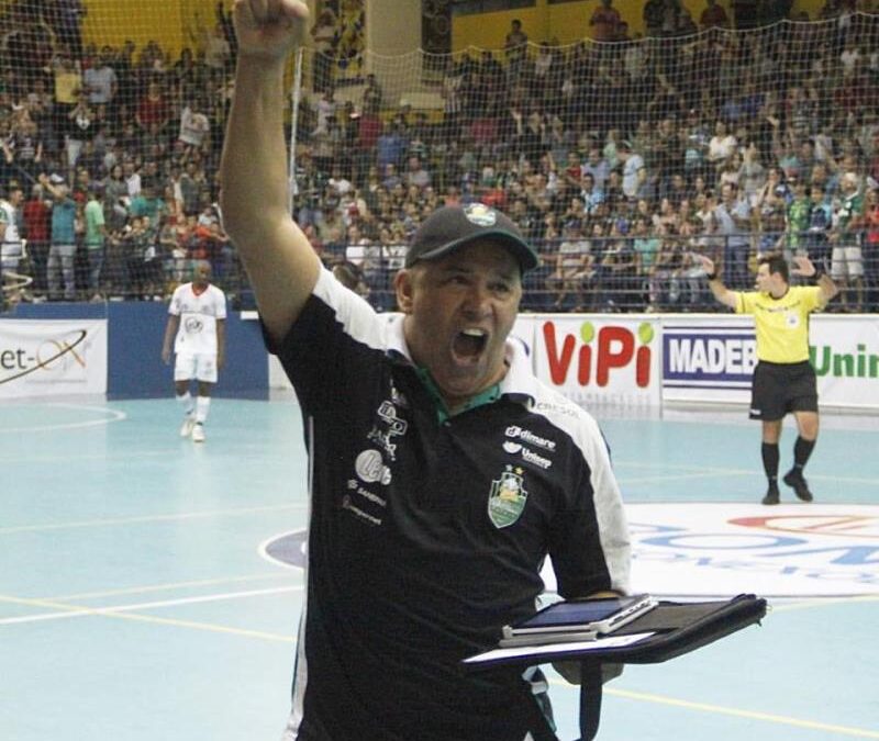 Barbosa: nove temporadas no Cresol/Marreco Futsal