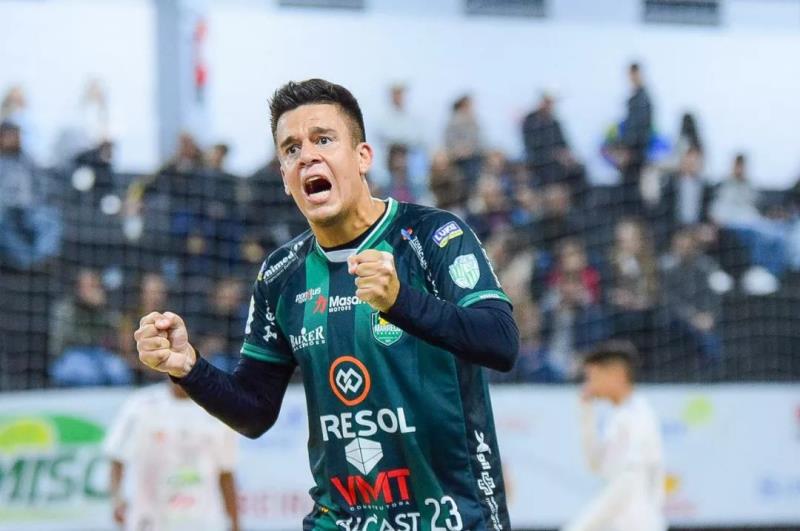 Marreco goleia a Aaema e vence a primeira na Série Ouro