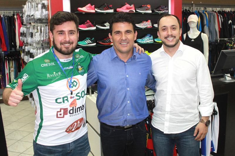 Cresol/Marreco renova parceria com as Lojas Leve