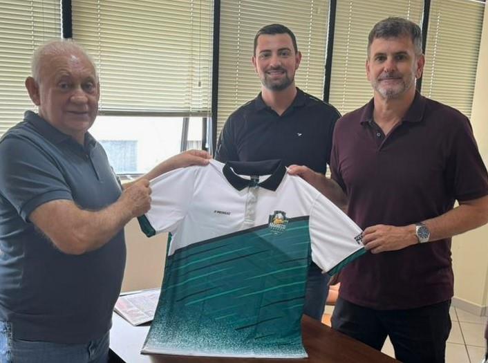 Deputado Traiano garante apoio ao Marreco Futsal